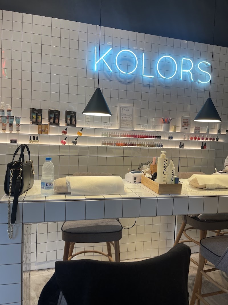 Kolors Nail Bar – Manicura & Pedicura en Barcelona - photo 2