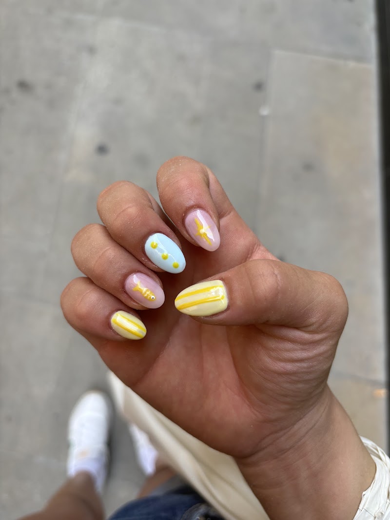 MUMU salón de uñas - Barcelona - photo 2